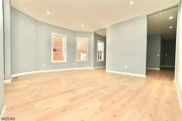 678 Highland Ave, Newark City, NJ 07104