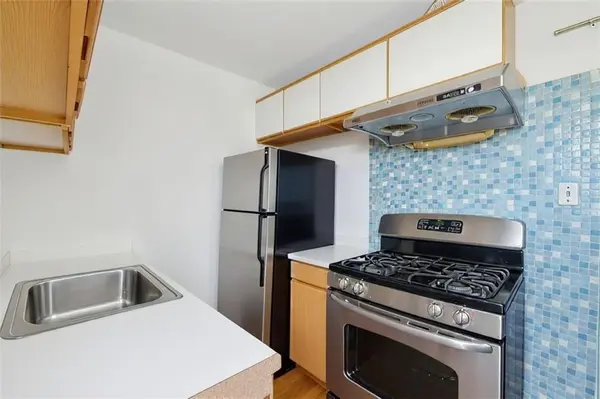 367 Avenue S #2E, Brooklyn, NY 11223