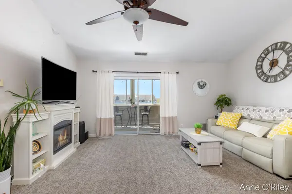 8348 Jasonville CT SE #33, Caledonia Twp, MI 49316