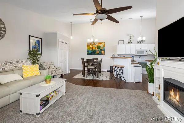 8348 Jasonville CT SE #33, Caledonia Twp, MI 49316