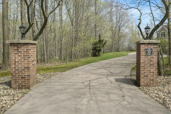 4915 Stockbridge DR, Royalton Twp, MI 49085