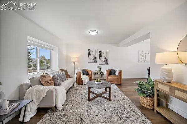 7160 Alpenwood WAY, Colorado Springs, CO 80918