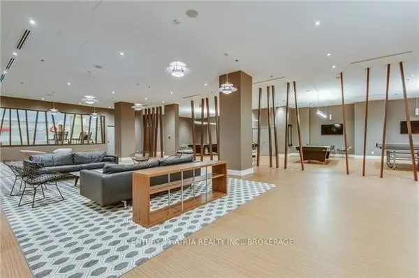 111 St Clair AVE W #1426, Toronto C02, ON M4V 1N5