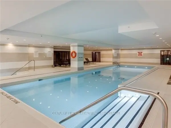 111 St Clair AVE W #1426, Toronto C02, ON M4V 1N5