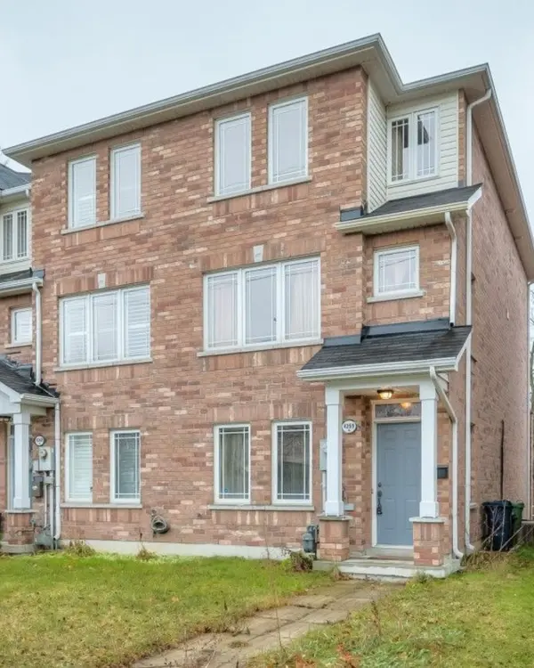 4269A Lawrence AVE E, Toronto E10, ON M1E 2S8