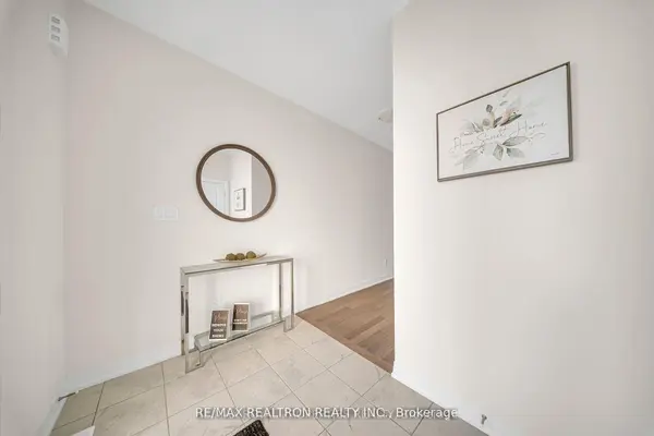 1053 Zircon MNR, Pickering, ON L1X 0P9