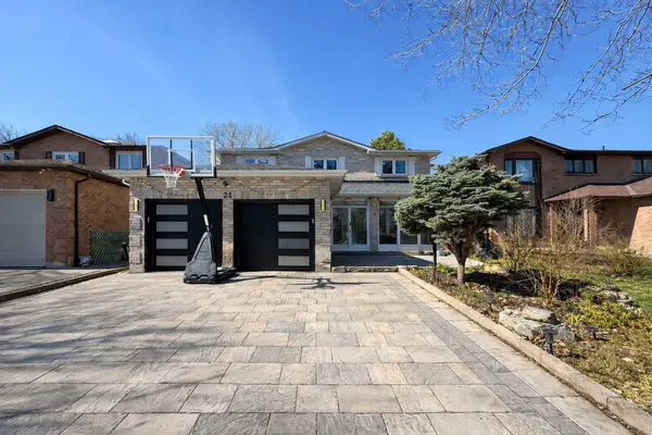 24 Normandy CRES, Richmond Hill, ON L4C 8L8