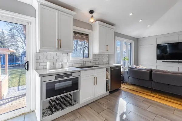 49 Jennifer CRES, East Gwillimbury, ON L0G 1V0