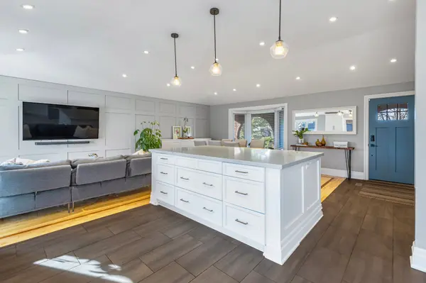 49 Jennifer CRES, East Gwillimbury, ON L0G 1V0