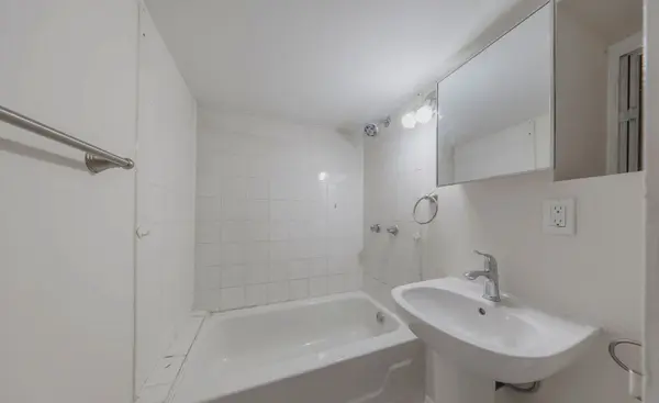 185 Laughton AVE #Bsmt, Toronto W03, ON M6N 2X6