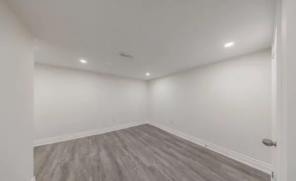 185 Laughton AVE #Bsmt, Toronto W03, ON M6N 2X6