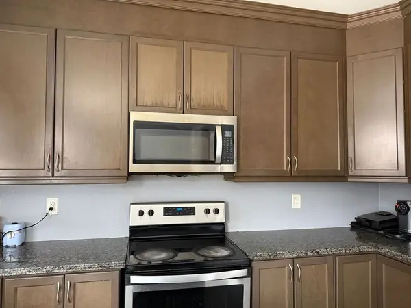 19 Averill RD, Brampton, ON L7A 5A7