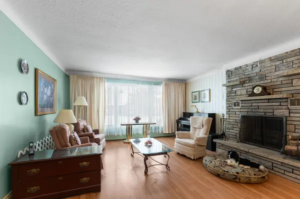 81 Robert Wallace DR, Kingston, ON K7M 1X9