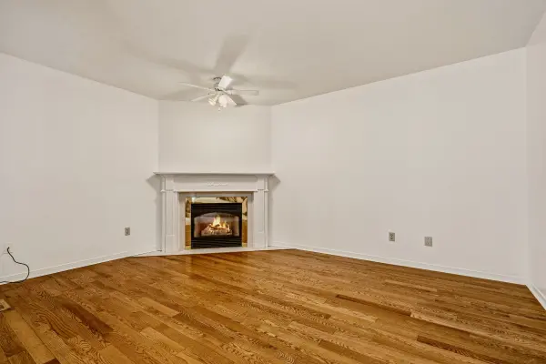 90 Lynette DR, Hamilton, ON L9B 2M5