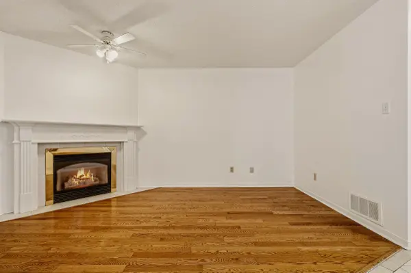 90 Lynette DR, Hamilton, ON L9B 2M5