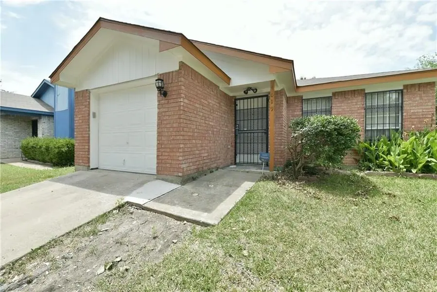 4019 Scarsdale Lane, Dallas, TX 75227