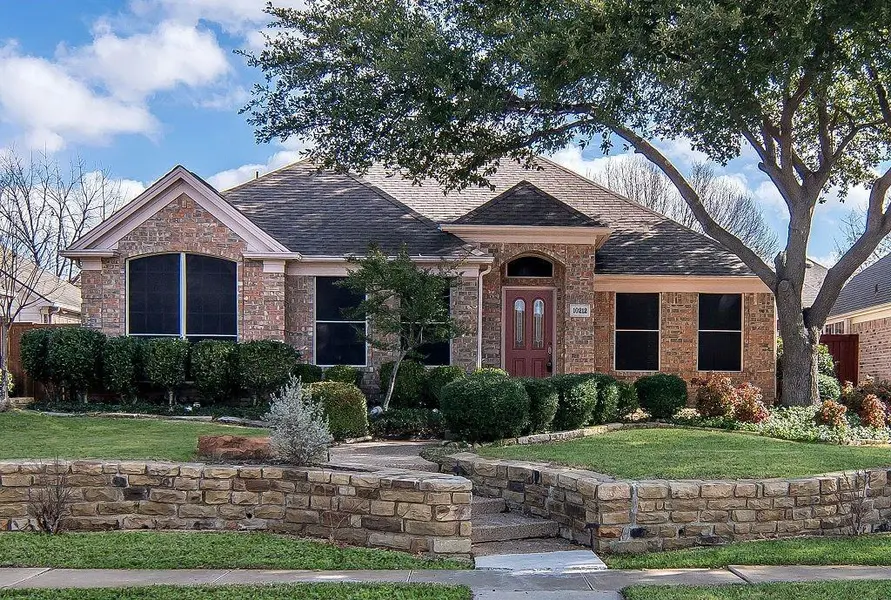 10212 Waters Drive, Irving, TX 75063