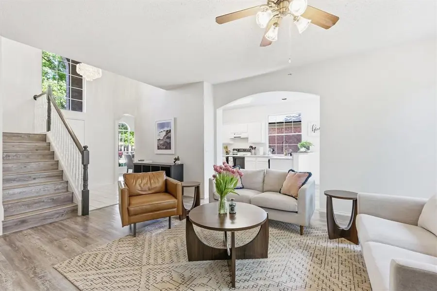 239 High Pointe Lane, Cedar Hill, TX 75104