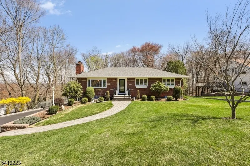 191 Hillcrest Ave, Hawthorne Boro, NJ 07506