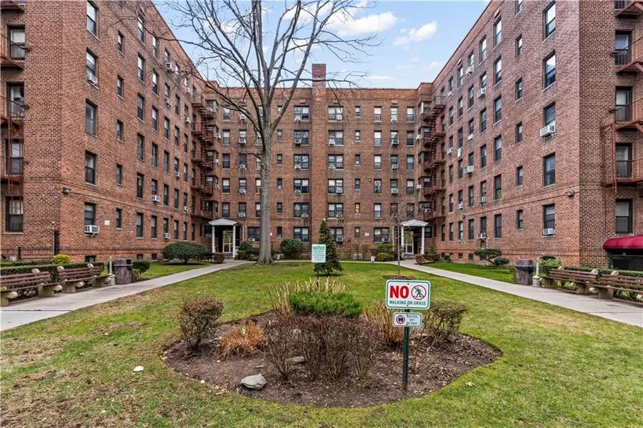 2465 Haring ST #4F, Brooklyn, NY 11235