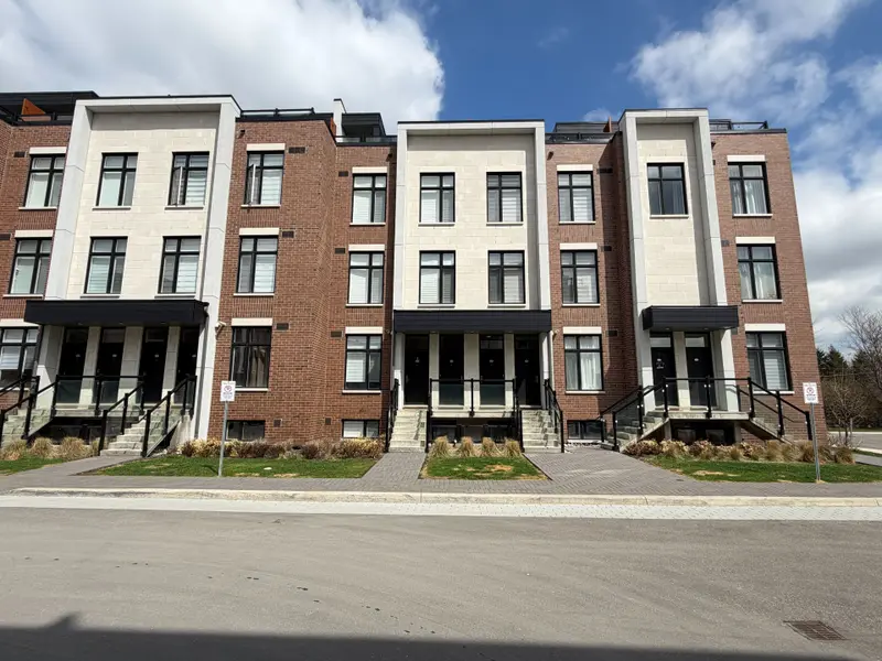 9560 Islington AVE #207, Vaughan, ON L4H 5E8