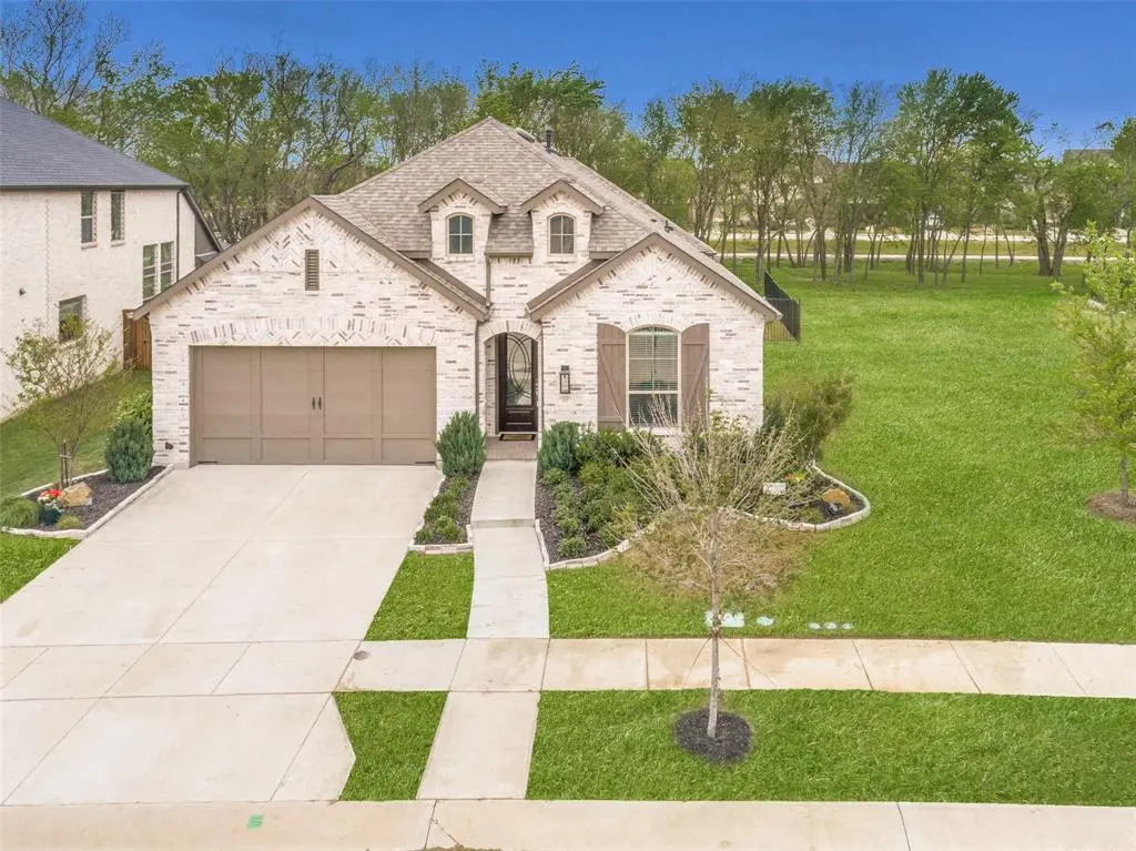 1835 Bell Court, Van Alstyne, TX 75495