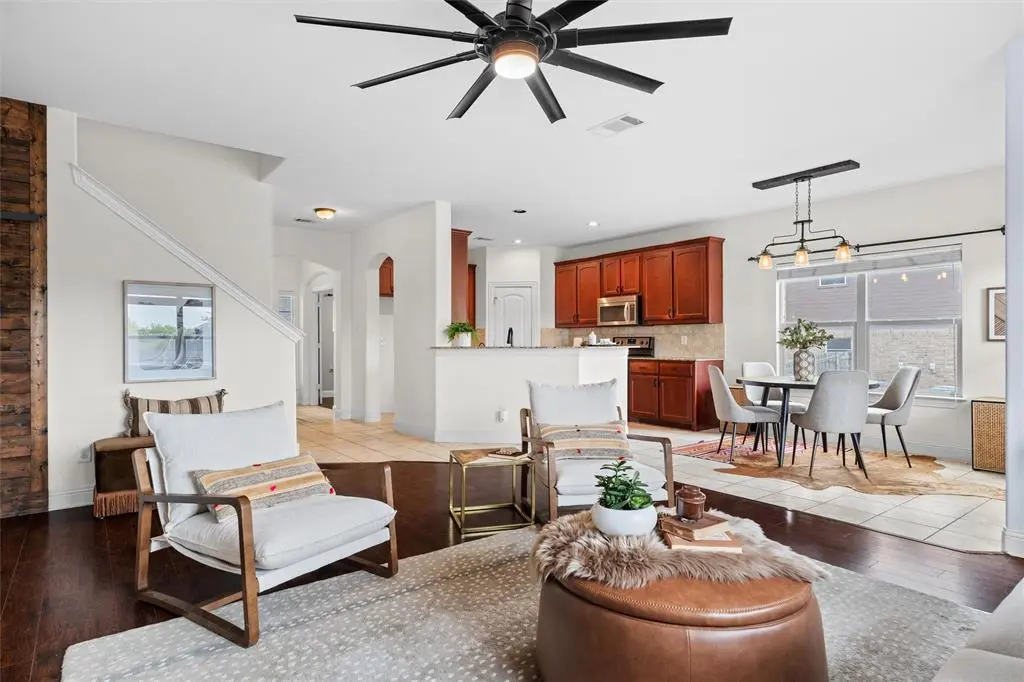 2322 Trace Ridge Drive, Weatherford, TX 76087