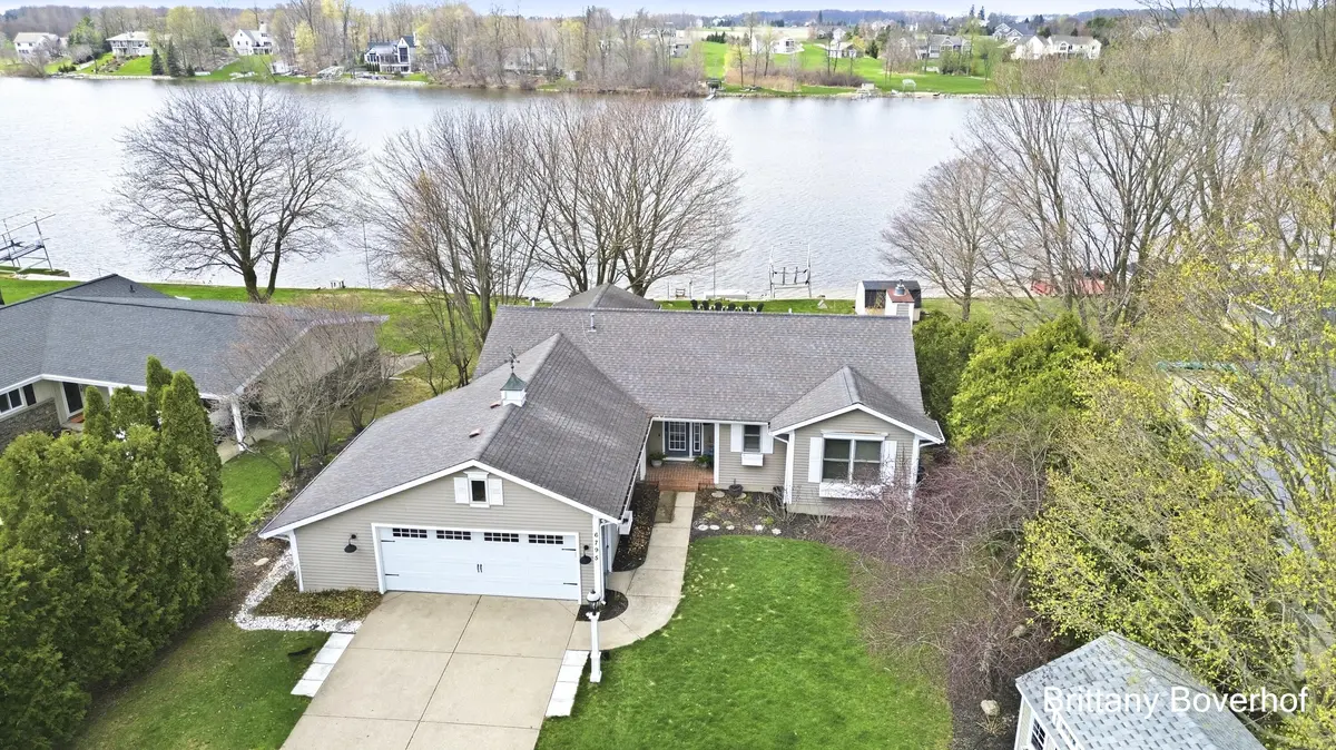 6795 N Noffke DR, Thornapple Twp, MI 49316