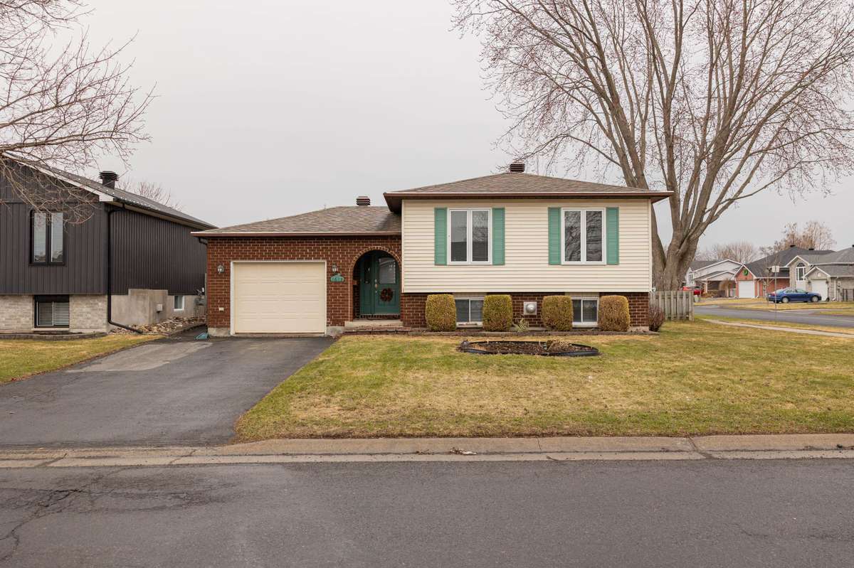 1613 Walton ST, Cornwall, ON K6H 7A7