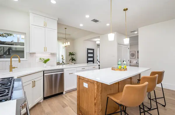 6402 Lakewood Boulevard, Dallas, TX 75214