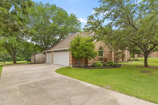 820 Windlake Circle, Heath, TX 75032