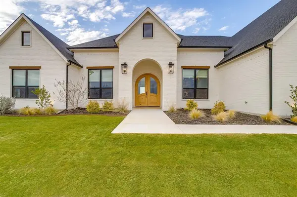 12491 Bella Crossing Drive, Fort Worth, TX 76126