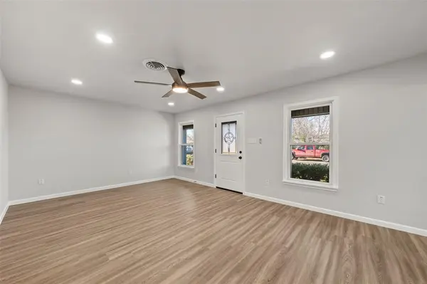 2400 S 26th Street, Waco, TX 76706