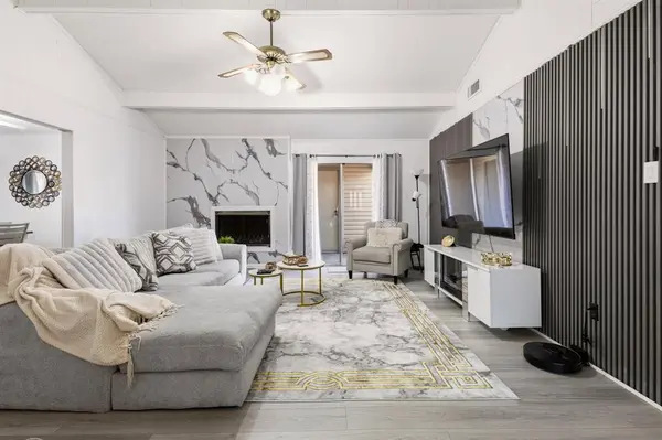 2011 Bay Oaks Drive, Arlington, TX 76012