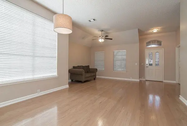 10212 Waters Drive, Irving, TX 75063