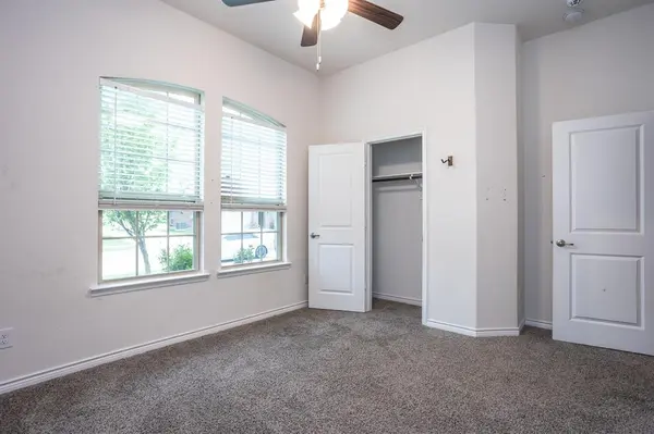 10415 Twisting Springs Drive, Aubrey, TX 76227