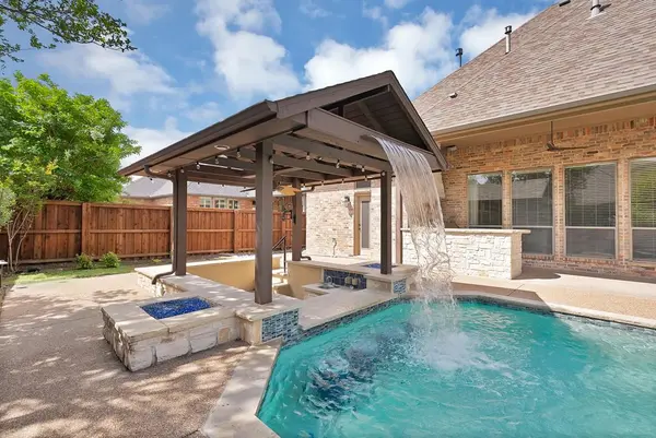 3410 Lake Creek Trail, Mansfield, TX 76063