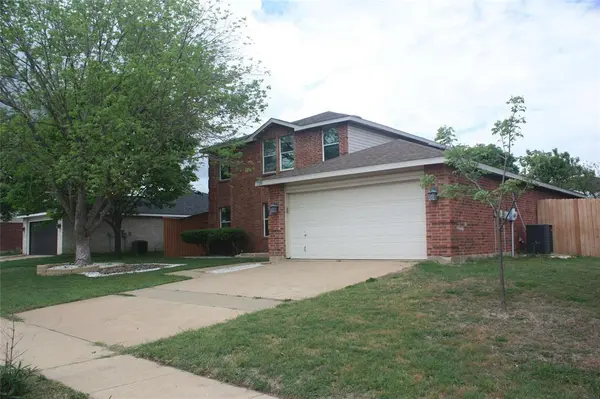 1328 Dandelion Trail, Burleson, TX 76028