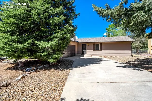 1216 Wakita DR, Colorado Springs, CO 80915