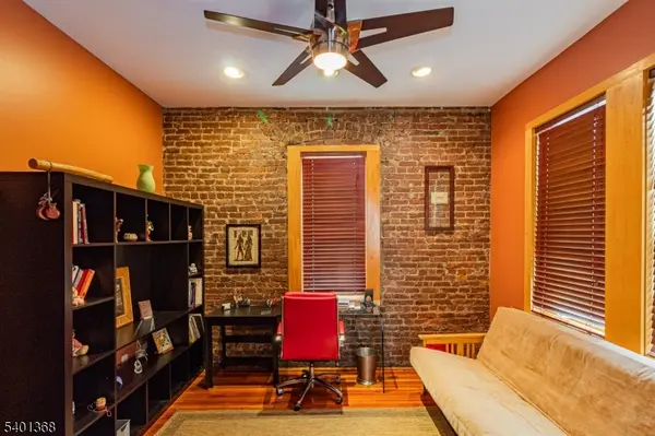 152 Pine St, Cliffside Park Boro, NJ 07010