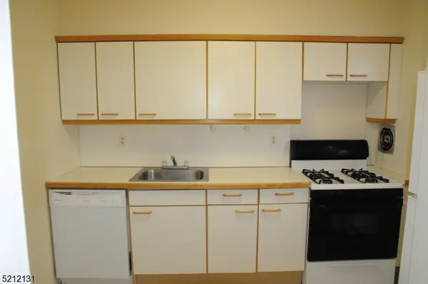 2467 State Route 10 #2B, Parsippany-troy Hills Twp., NJ 07950