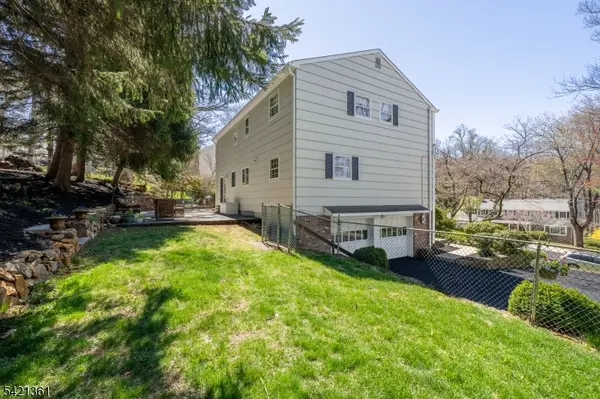 126 Wentworth Dr, Berkeley Heights Twp., NJ 07922