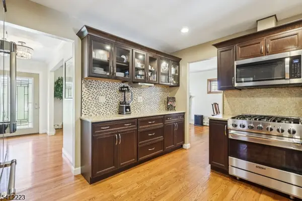 191 Hillcrest Ave, Hawthorne Boro, NJ 07506