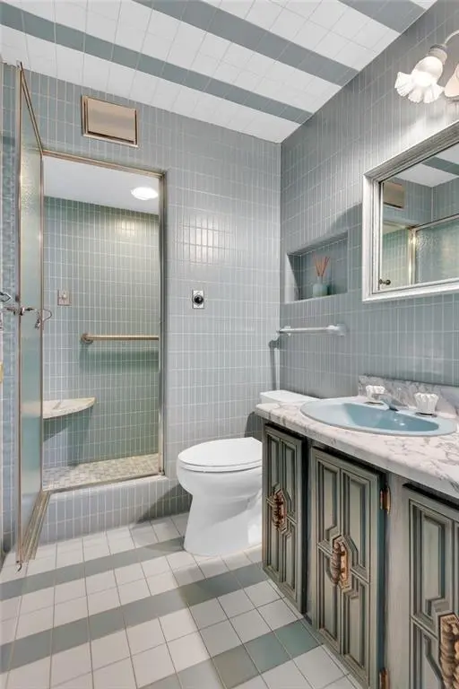 95 83rd ST, Brooklyn, NY 11209