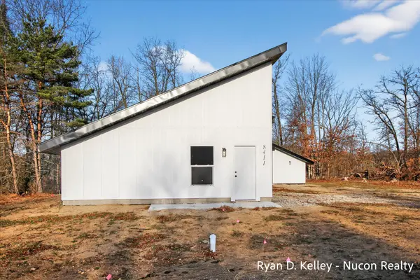 8411 Peninsula DR W, Morton Twp, MI 49346