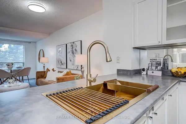 188 Doris AVE #217, Toronto C14, ON M2N 6Z5