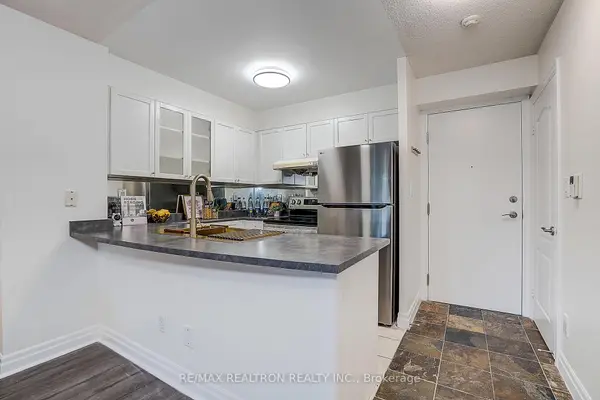 188 Doris AVE #217, Toronto C14, ON M2N 6Z5