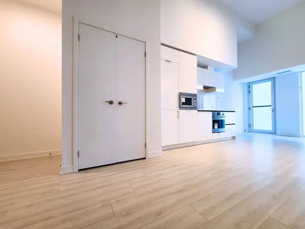 238 Simcoe ST #602, Toronto C01, ON M5T 0E2