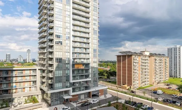 36 Forest Manor RD #722, Toronto C15, ON M2J 1M1