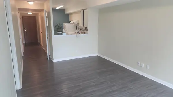 18 Lee Centre DR #1705, Toronto E09, ON M1H 3H5